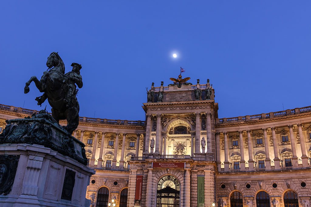 Heldenplatz