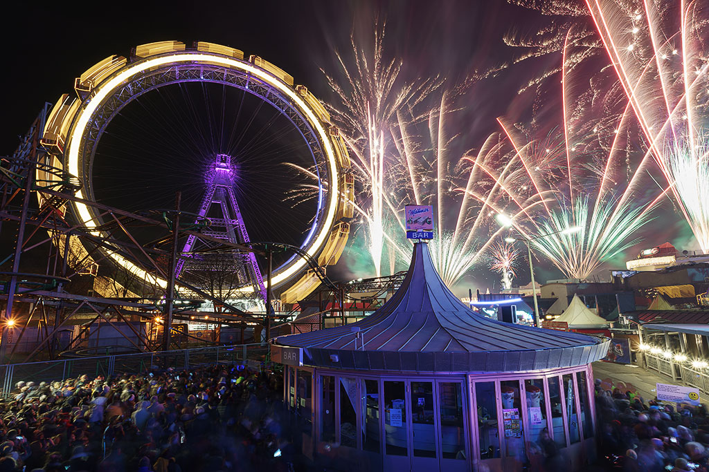 wiener-prater-riesenrad-feuerwerk