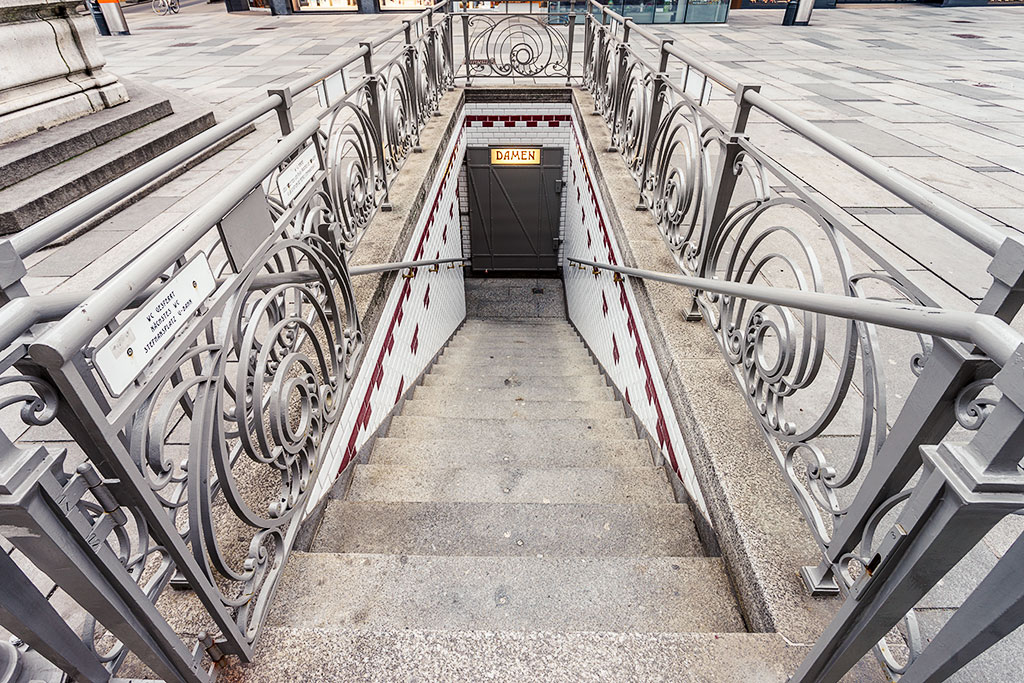 öffentliche Bedürfnisanstalt