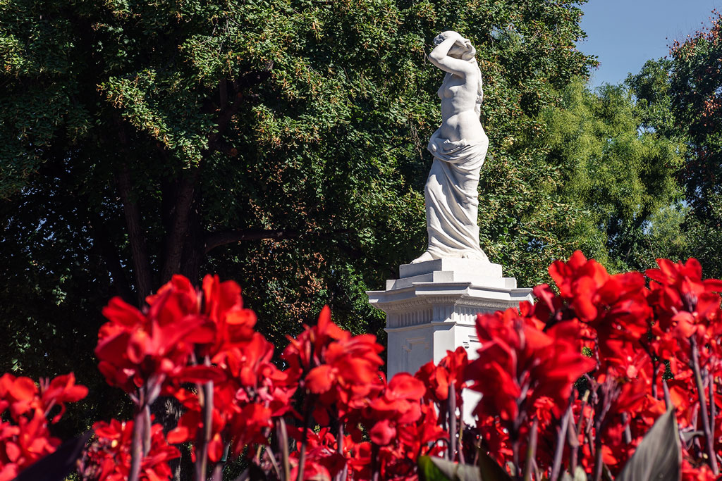Donauweibchenbrunnen