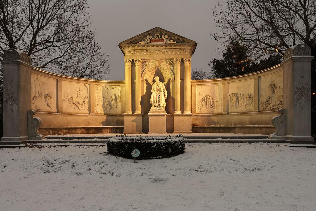 Grillparzer Denkmal